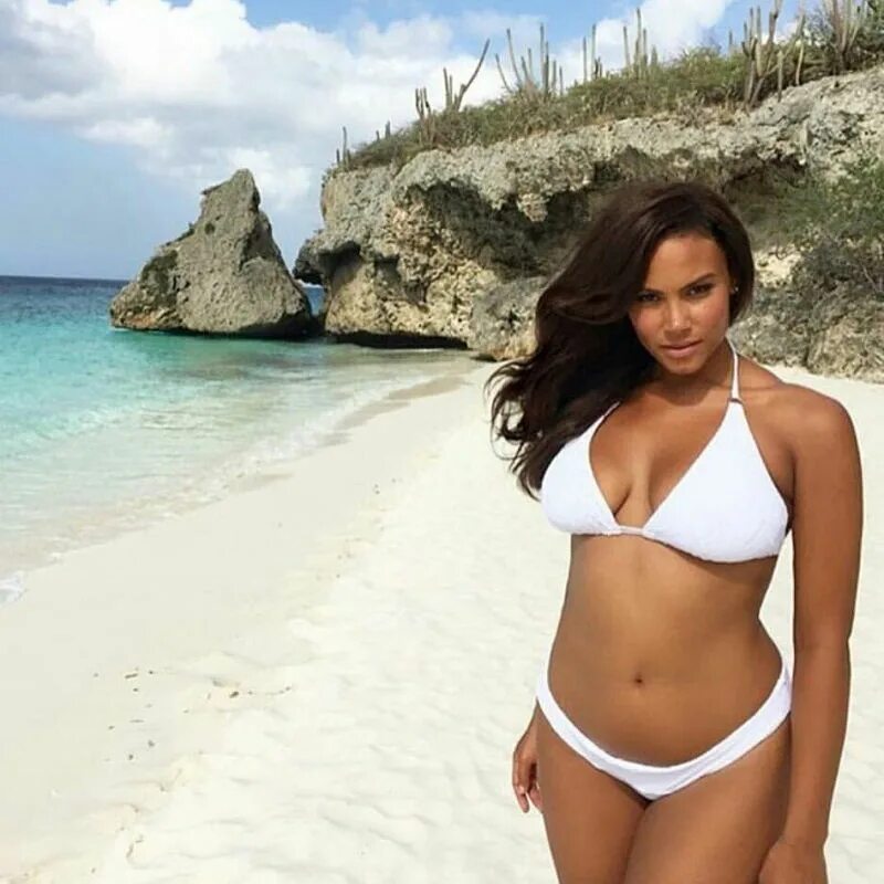 Эшли грэм параметры. Модель plus-size маркита принг. маркита принг в купальнике. маркита принг фото в купальнике. маркита принг и эшли грэм.
