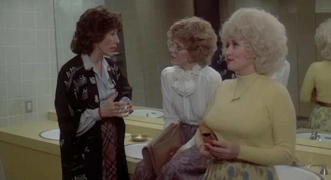 С девяти до девяти 15. Долли партон с девяти до пяти (1980). с девяти до пяти nine to five (1980). джейн фонда с 9 до 5.