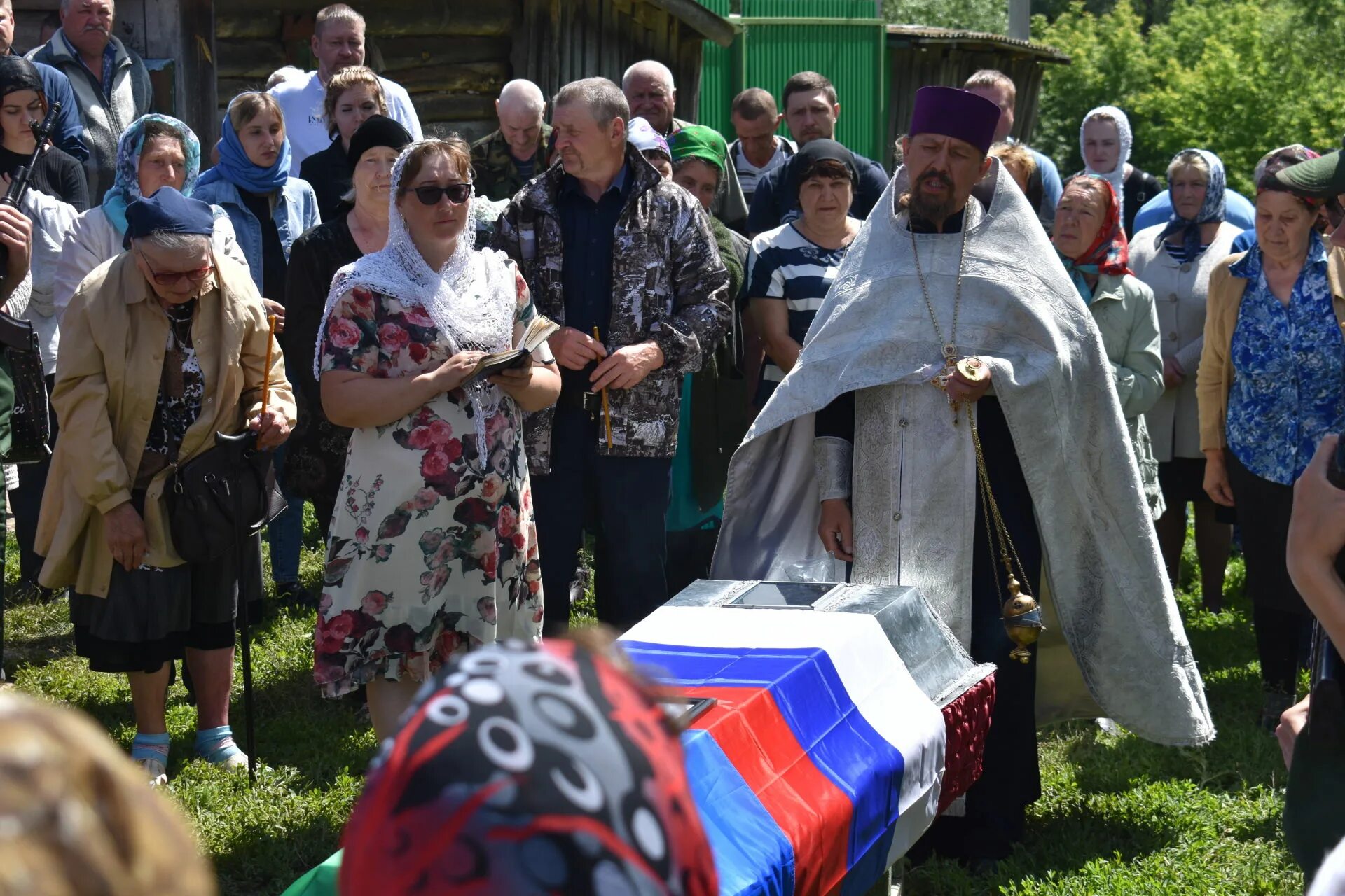 Кладбище погибших на Украине. Похороны в Кайбицком районе. Кладбище солдат погибших в Украине.