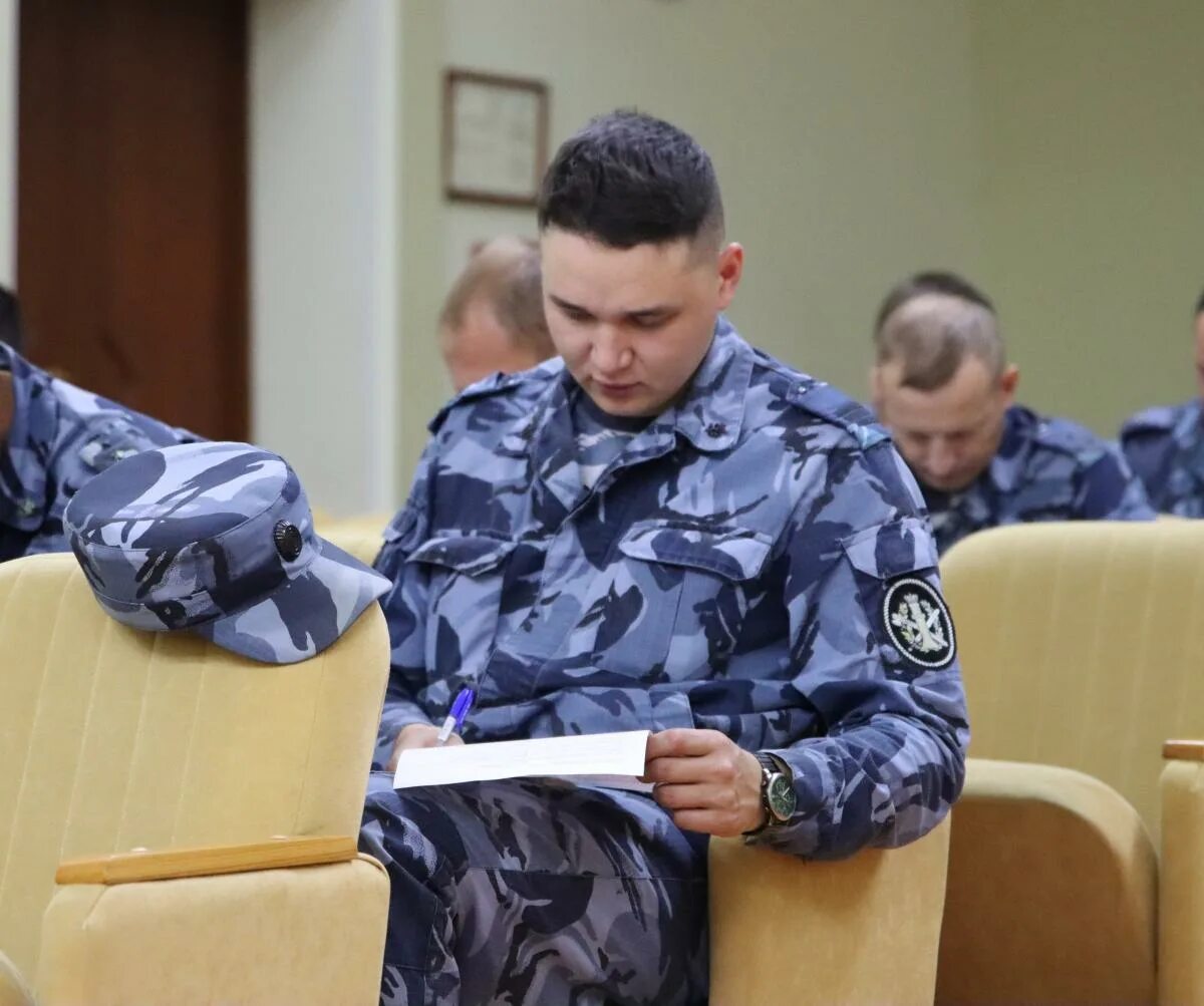 Дежурную смену в исправительном. Состав дежурной смены. Учебный центр фсин уссурийск. Состав дежурной смены. Особые условия в исправительных учреждениях.