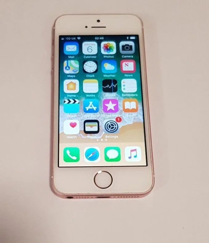 Iphone 5 se 64gb Rose. Айфон se золотой 64 ГБ. Айфон се розовое золото. Айфон se розовый.