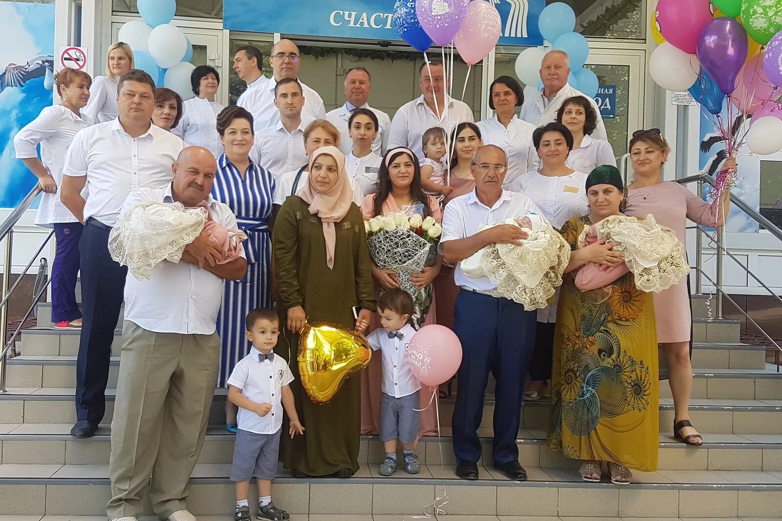 Перинатальный центр ростов-на-дону. Перинатальный центр ростов. Рожден ростов. Перинатальный центр ростов-на-дону. Новорожденный мальчик в самой крутой больнице москвы.