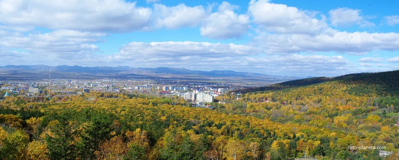 Южно сахалинск осенью. Южно-сахалинск. Парк южно сахалинск осенью. Осень на сахалине. Красивые улицы южно сахалинск.