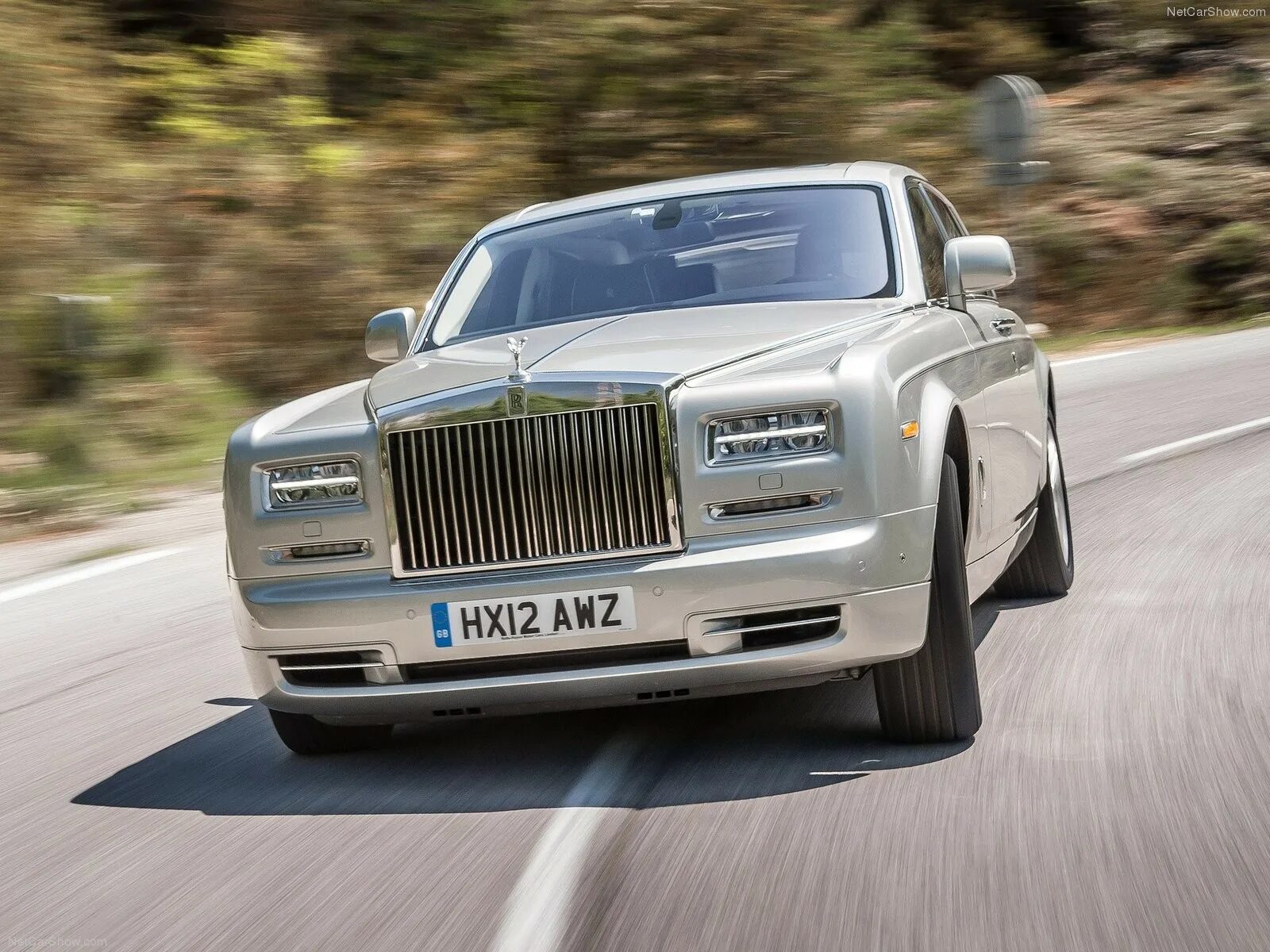 1 rolls royce. Роллс Ройс Фантом 2013. Машина Rolls Royce Phantom. Роллс Ройс Фантом 2014. Роллс Ройс Фантом 2016.