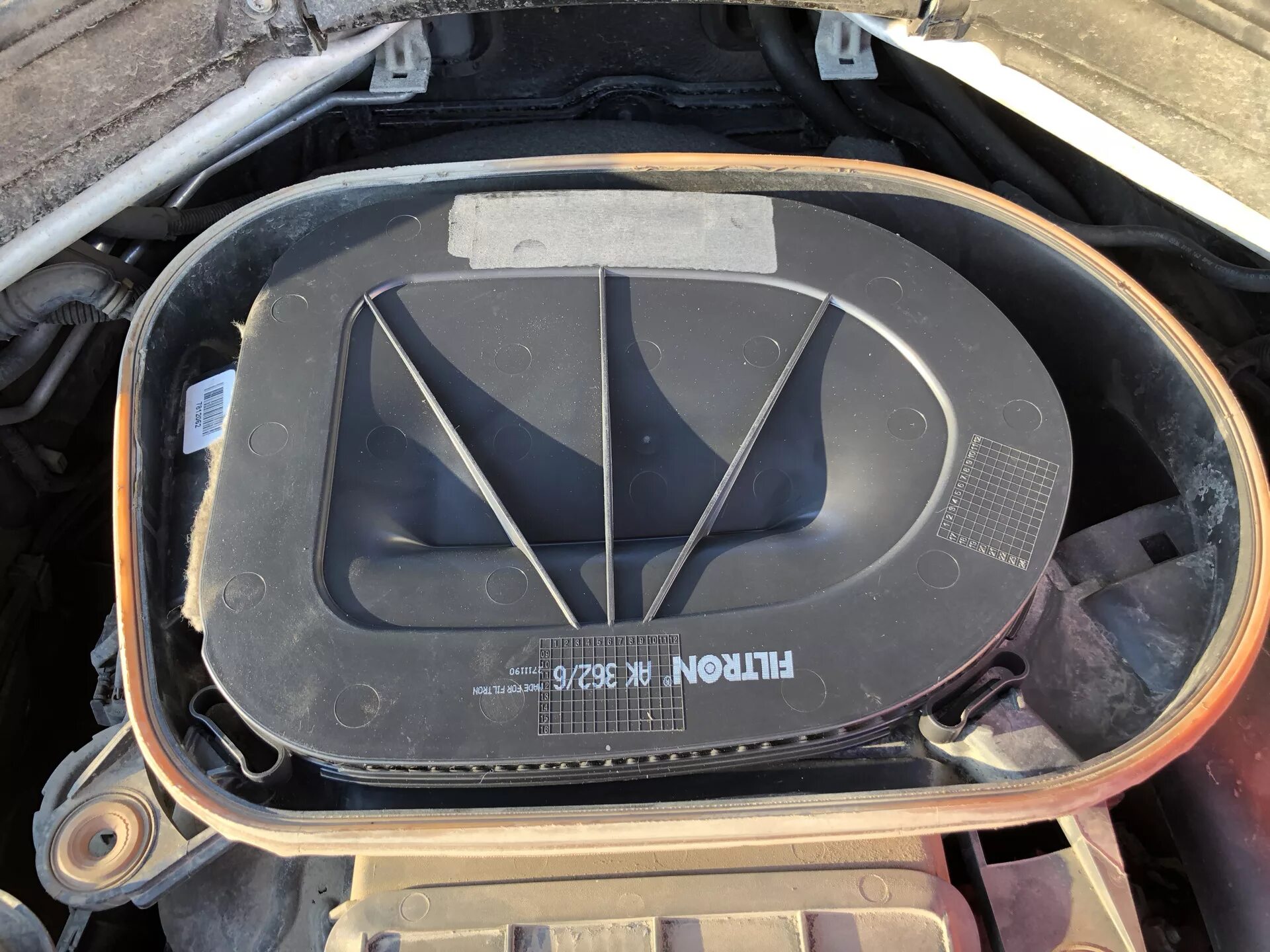 0 бензин. 13712247444 фильтр воздушный. Воздушный фильтр бмв х5 е70. Воздушный фильтр бмв х5 е70. Воздушный фильтр бмв х5 е70 3.