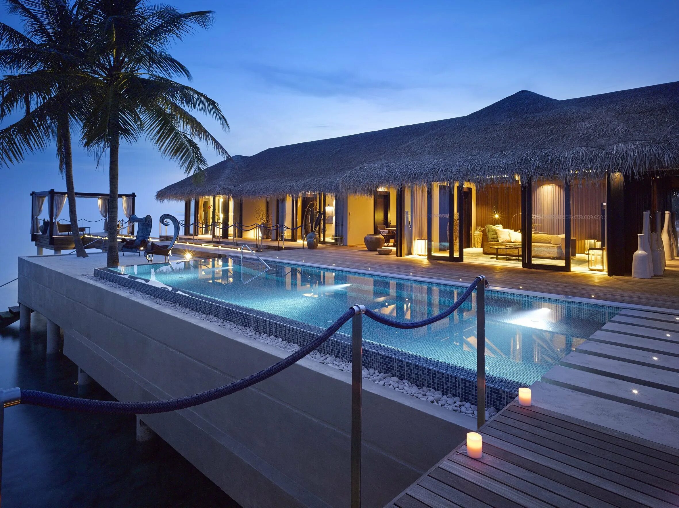 Private resort. Мальдивы Резорт лакшери. Бунгало на Мальдивах. Velaa. Мальдивы лакшери виллы.