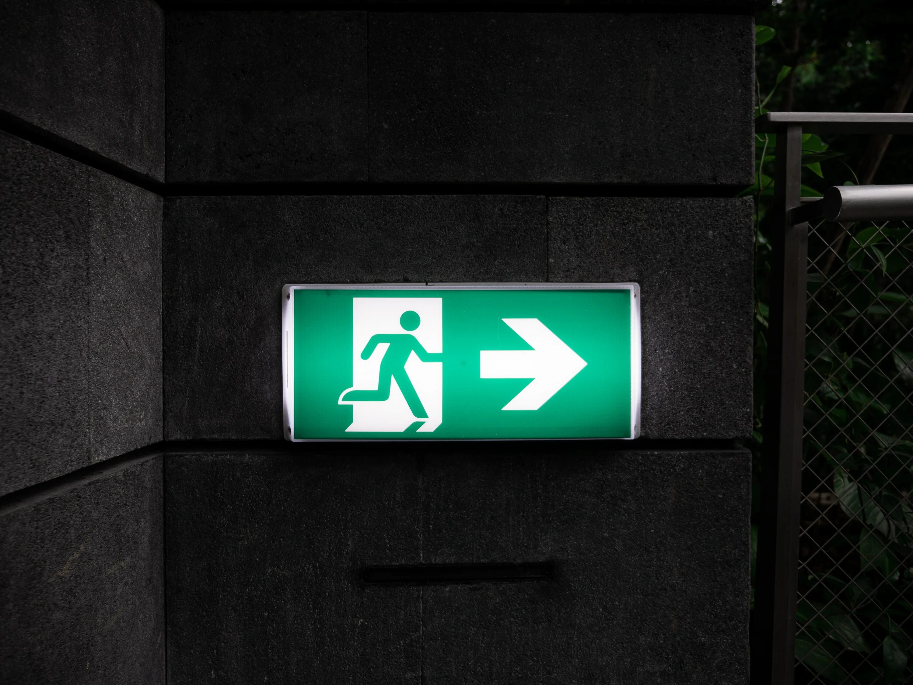 Exit code 19. Новый exit. emergency exit. дом exit. 00217 exit.