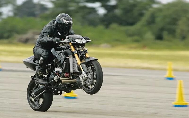 Motorcycle man. Райдер на мотоцикле. Yamaha xv1900 raider. Rider мотоциклы. Yamaha xv1900 raider.