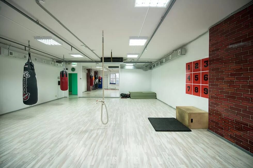 Фитнес центр королев. Спортзал королев. спортзал спортив г королев. тренера спортив королев. руководитель фитнес клуба спортив королев.