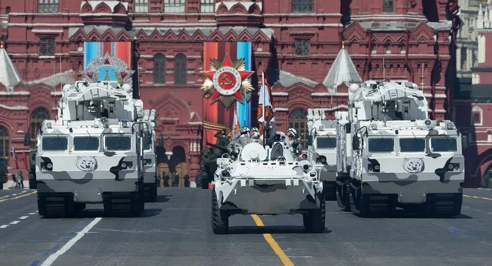 9 мая парад с танками. Т-72б3м 2022. Парад военной техники на красной площади 9 мая. Техника 9 1 18. Танки на параде в москве 2022.