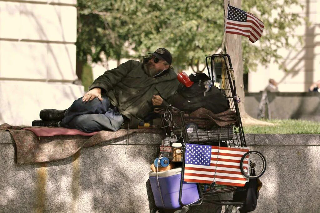 Страна бомжей. Нищие в США.