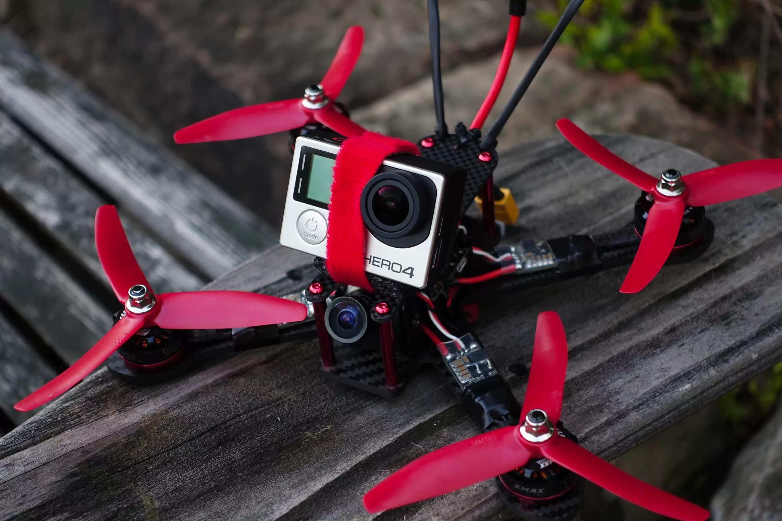 Фпви дрон. Фпв дрон. fpv дрон. fpv дрон гоночный. fpv дрон с камерой gopro.