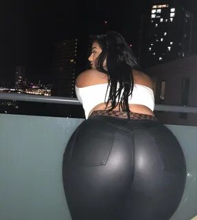 Big juicy booty latina