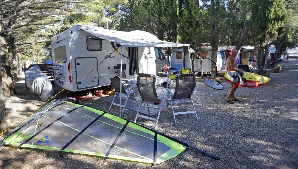 Семейный натуристский кемпинг. Naturiste Camper Campsite. Corcica Ferry Toulon Cicile Camping a bord. Camping 2 2010