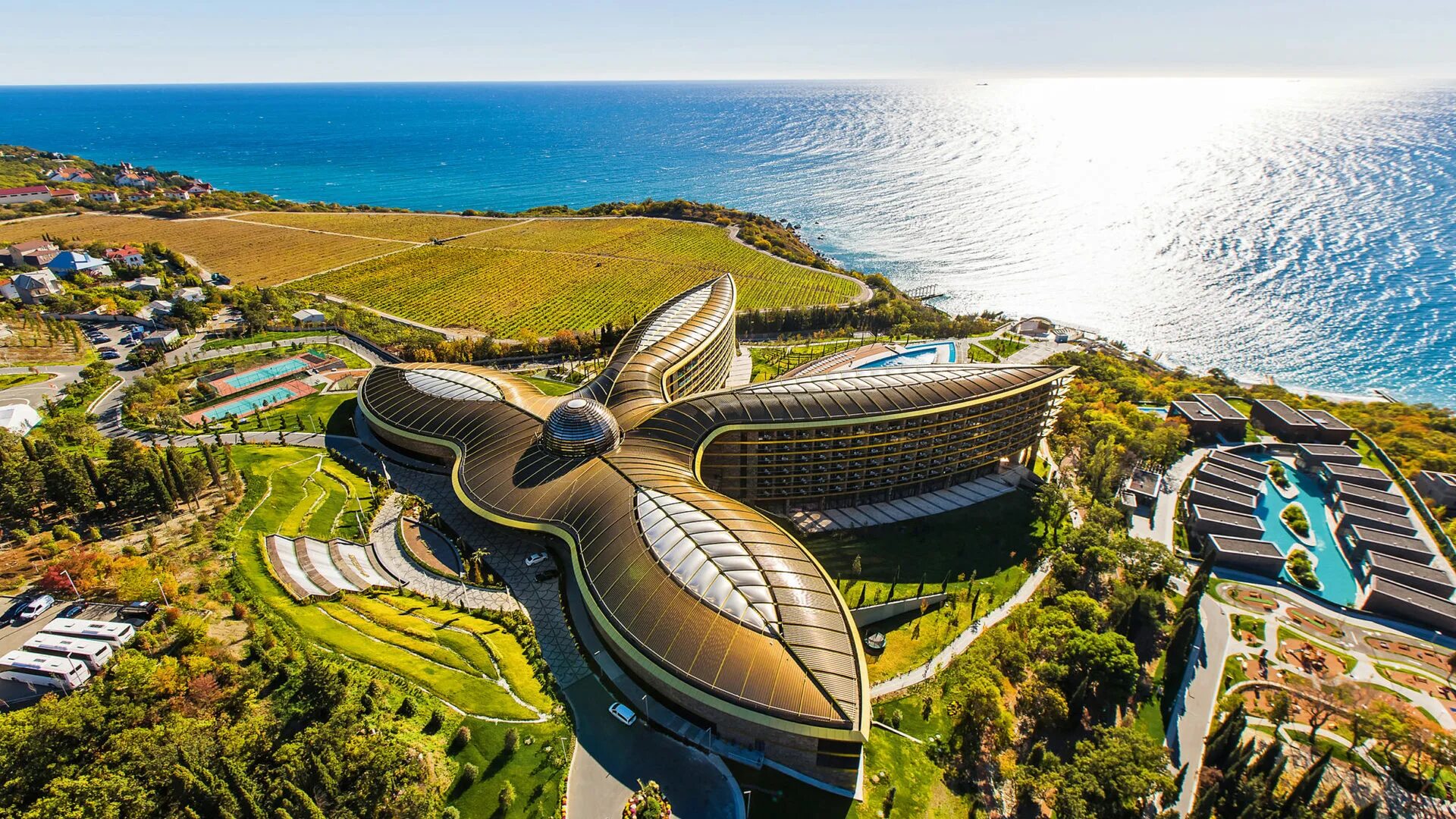 Самый крутой санаторий. Санаторно-курортный комплекс мрия. Крым санаторно курортный комплекс мрия. Мария резорт крым ялта. Мария резорт ялта.