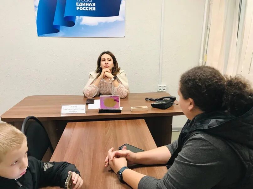 Нотариус курск хохлова фото В Курской области нотариусы оформляют доверенности мобилизованным в 10 раз дешев