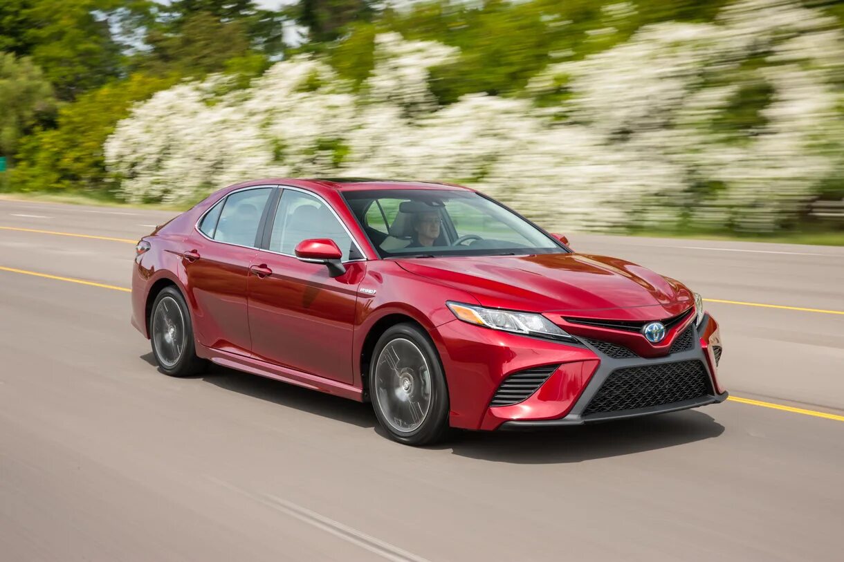 Тойота камри 2018. Toyota camry 2018. toyota camry 2018 4k. toyota camry 2018 красная. тойота камри 2018 красная.