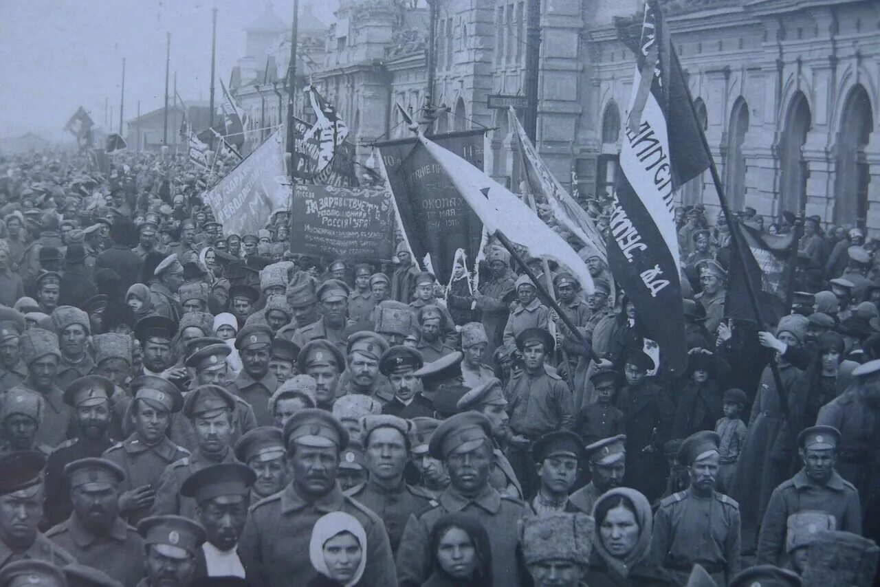 Революция качественный скачок. Революция 1917. Революция 1917 года в России. Октябрьская революция 1917. Революция октябрь 1917.