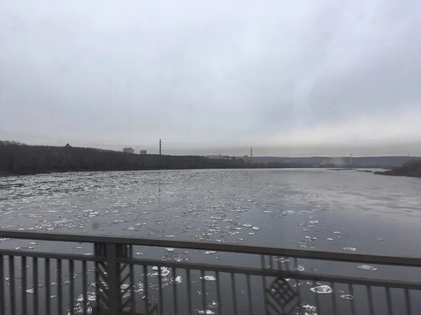 Веб камеры уровня воды. Ледоход на реке кондома в Калтане. Река Томь паводок. Река кондома Малышев Лог. Река кондома в Кузедеево.