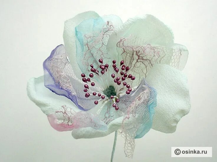 Цветы в технике мастер класс. Цветы из ткани. Цветы из органзы. Красивые цветы из ткани. Цветы из ткани для украшения.