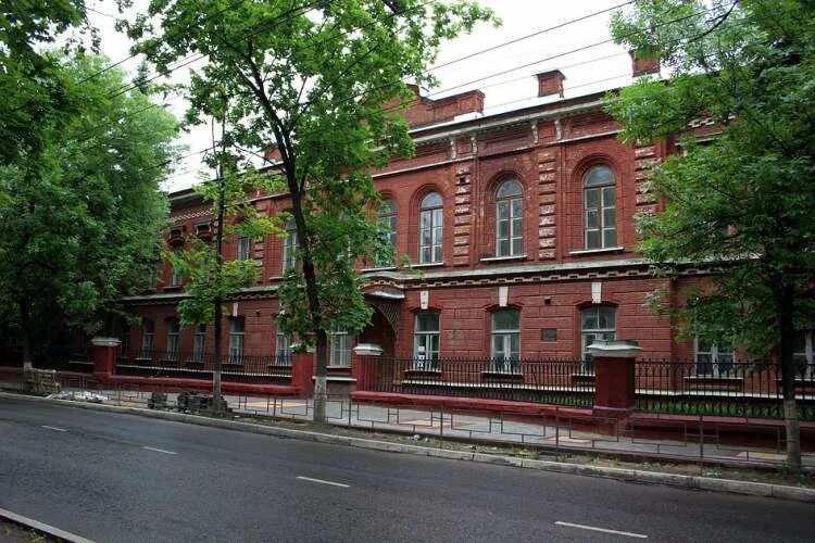 Фото училища. Епархиальное училище Калуга. Женское епархиальное училище Калуга. Здание женского епархиального училища Калуга. Екатерининское городское училище Калуга.