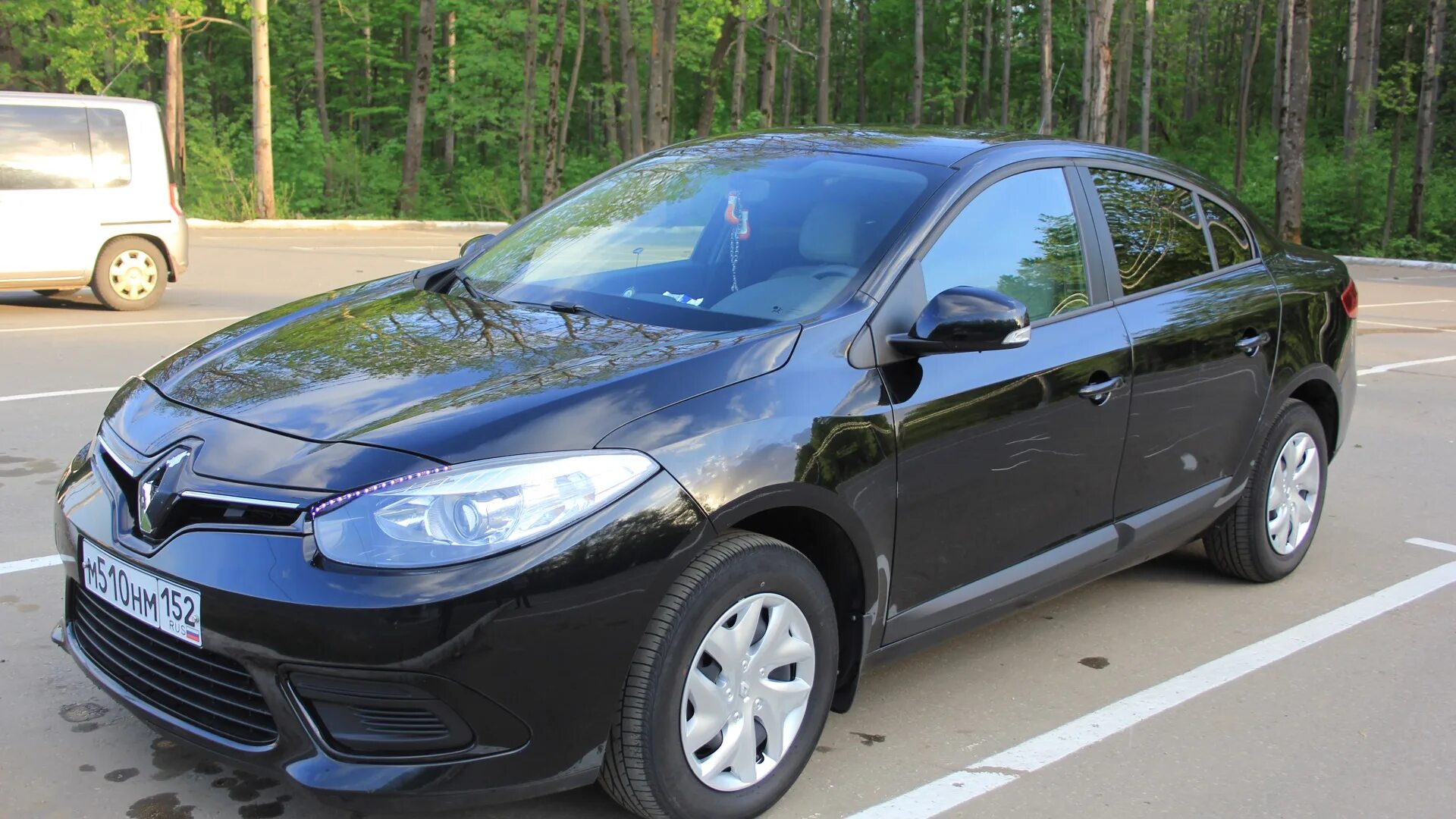 Рено флюенс 2012 1. Renault fluence ze. Рено флюенс хэтчбек. Рено флюенс 1. Рено флюенс седан 2012.