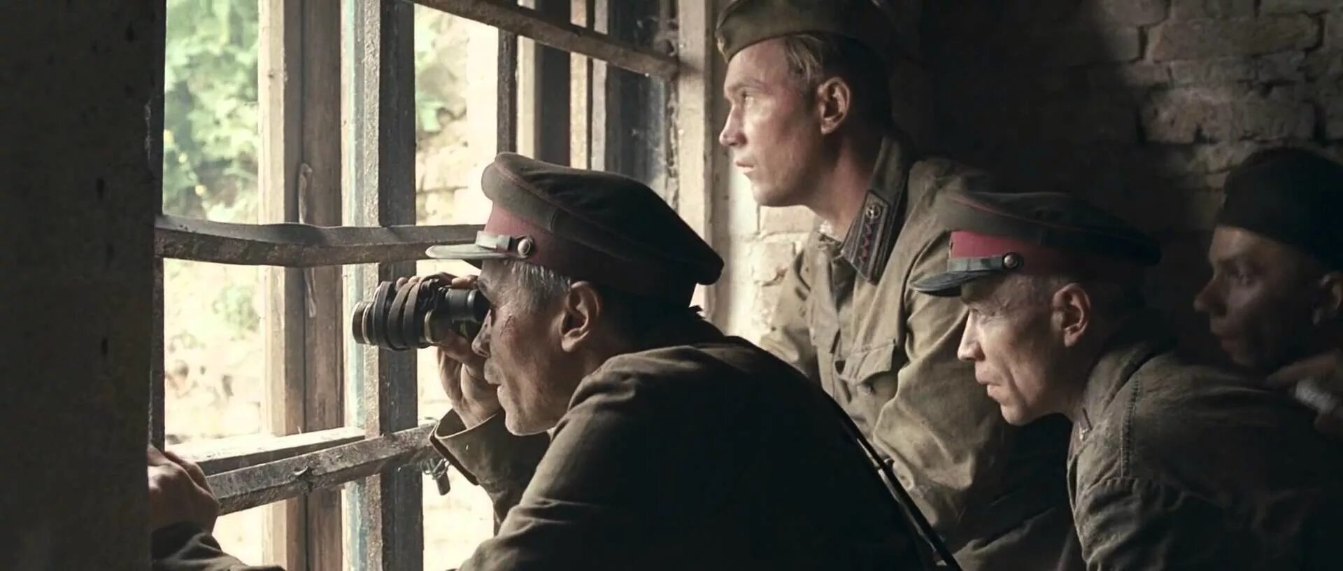 «брестская крепость» (2010) немец в воронке. деревянко брестская крепость. андрей мерзликин брестская крепость. сергей цепов брестская крепость. александр котт брестская крепость.