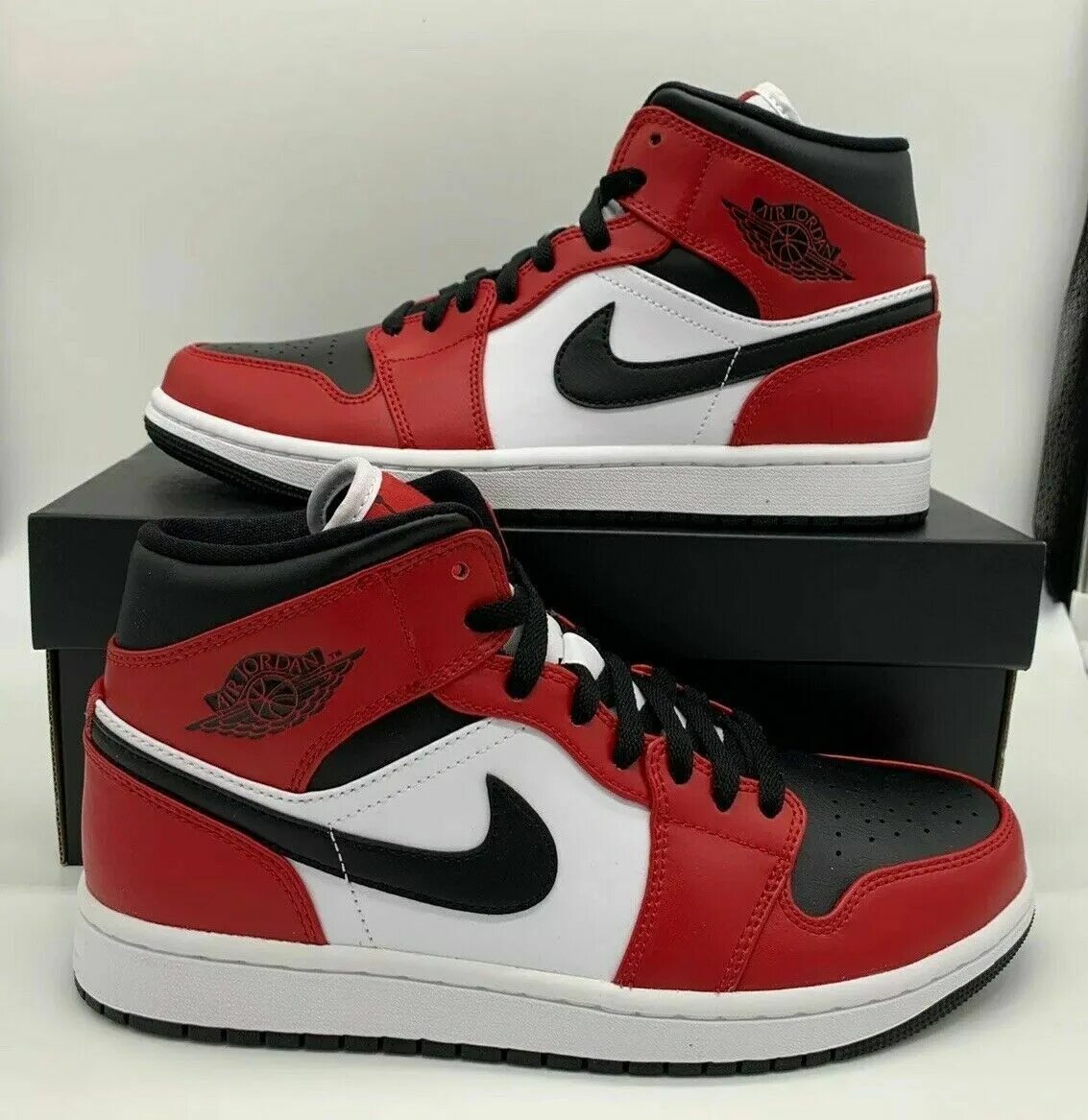 Айр джорданы. Nike Air Jordan 1 Red. Nike Air Jordan 1 White Black Red. Nike Air Jordan 1 Retro White Black Red. Air Jordan 1 Mid Red Black White.