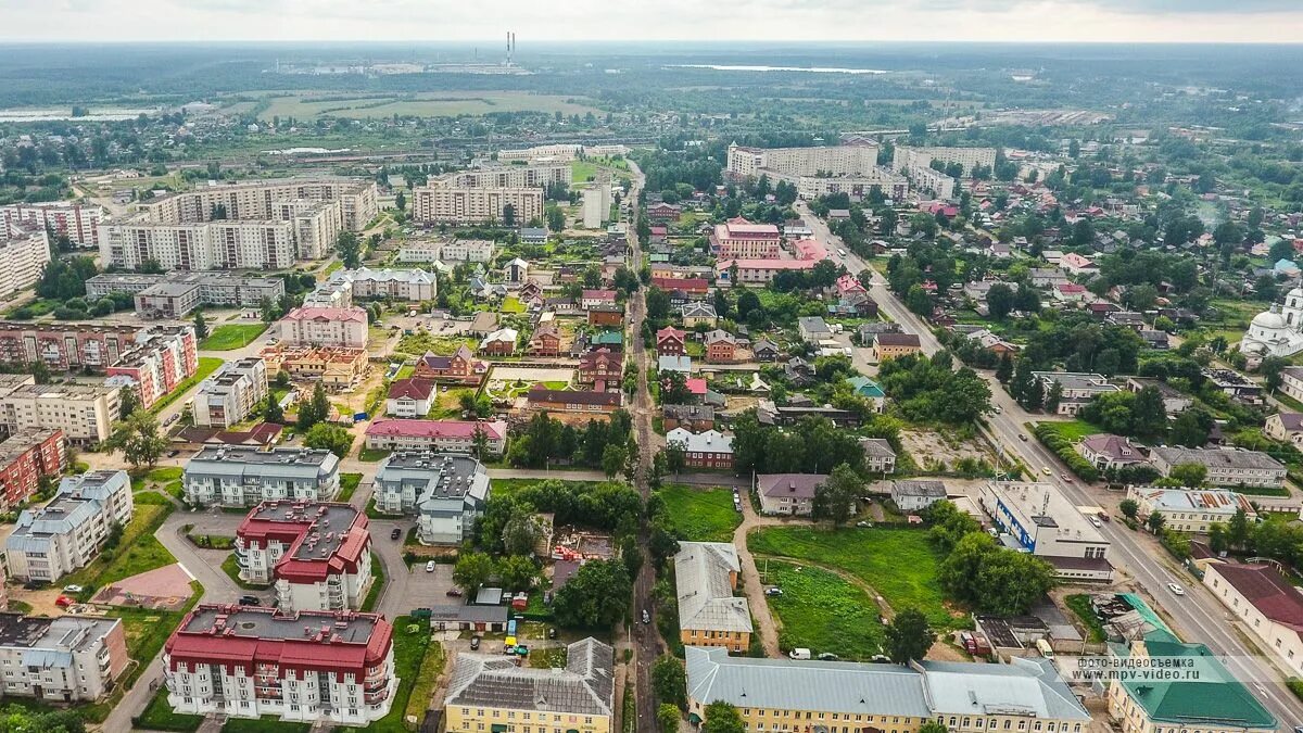 Город тихвин отзывы. Тихвин исторический центр. Тихвин святые врата. Город тихвин отзывы. Тихвин исторический центр.