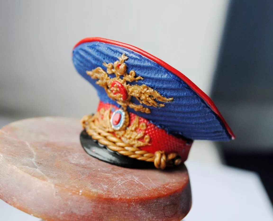 сувенирные фуражки. околыш фуражки полицейского. головной убор пограничника. фуражка вмф черная - моркнига. морская бескозырка тихоокеанский флот.