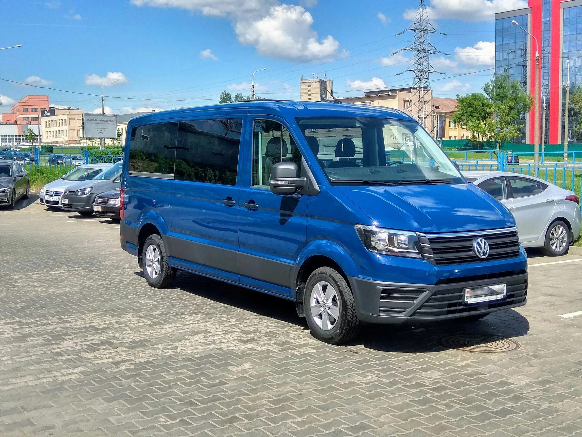 Volkswagen crafter купить. Фольксваген 2ekz Crafter. Фольксваген Крафтер,3. Фольксваген Крафтер 2. Фольксваген Крафтер 1.