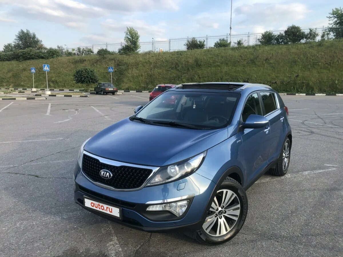 Купить б у спортейдж. Kia Sportage 2014. Kia Sportage 2014 синий. Kia Sportage 2014 Рестайлинг. Киа Спортейдж 2014 синяя.