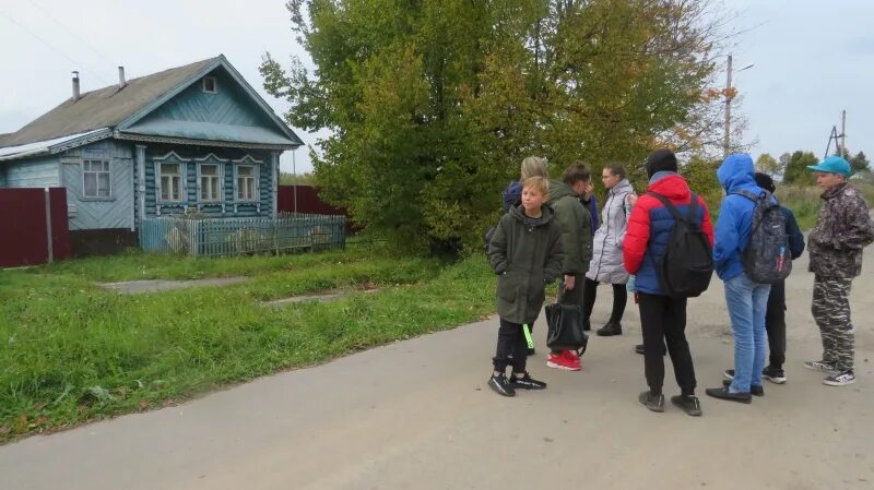 Село томское. Храм покрова пресвятой богородицы средняя ахтуба. Рыбалово томская область. Село рыболово томская область. Парк ссср маслянино.
