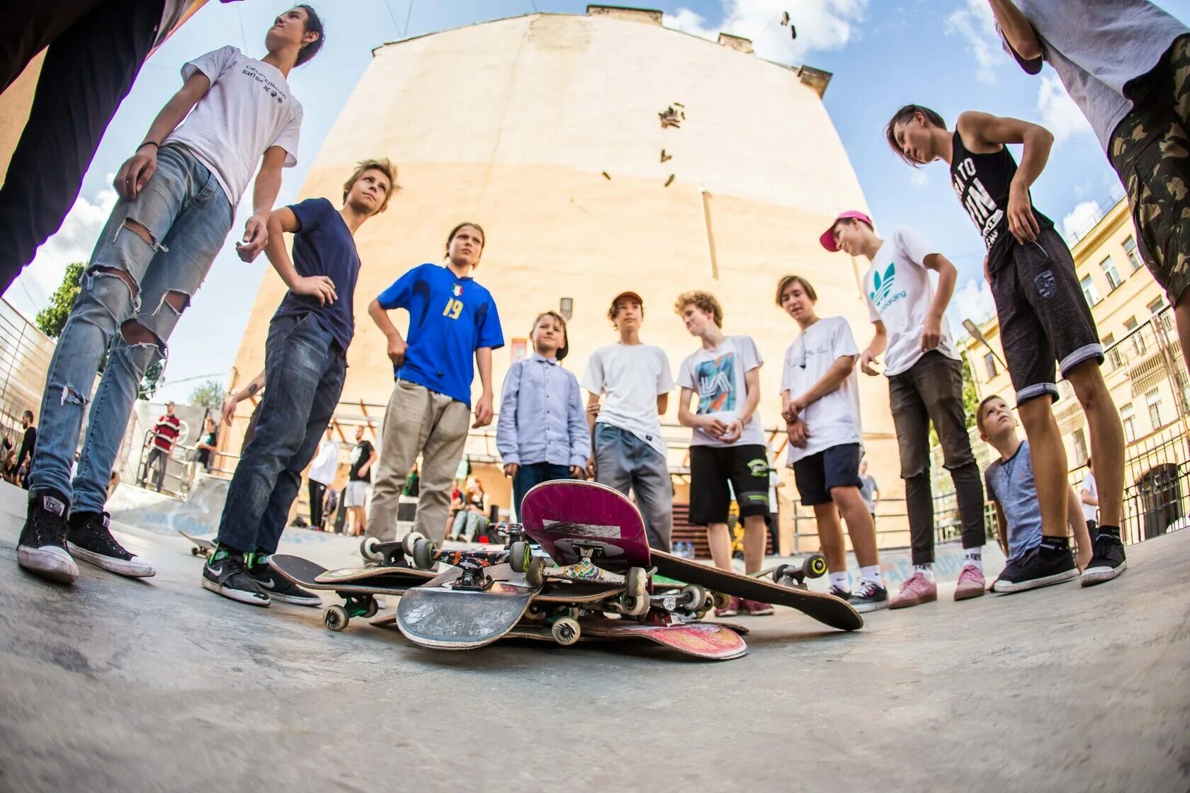 Скейтеры в ленте вся коллекция фото. Federaciya skatebordinga. Школа скейтбординга. Школа скейтборда. Скейтеры в Санкт Петербурге.