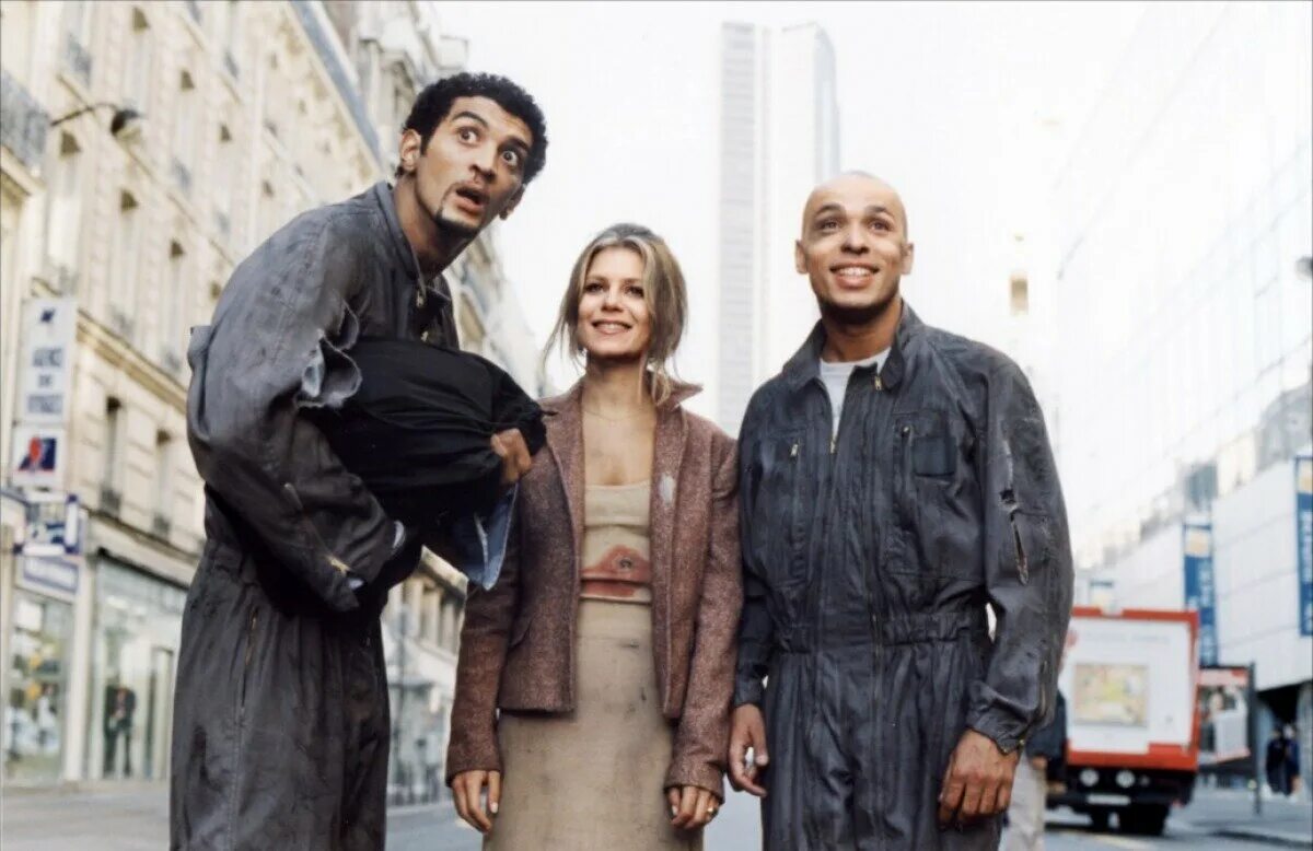 Адский небоскреб фильм 2001. 2001 постер. Адский небоскреб фильм 2001. Комедии 2000. Адский небоскреб фильм 2001 омар си.