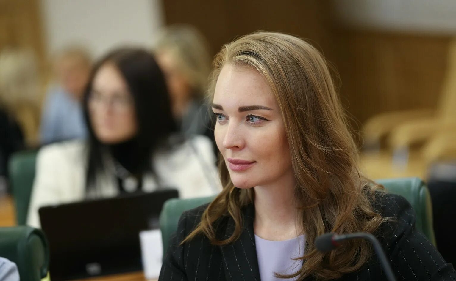 евразийский форум. по делам молодежи ксения разуваева. евразийский женский форум 2024. евроазиатские женщины. голикова и матвиенко.