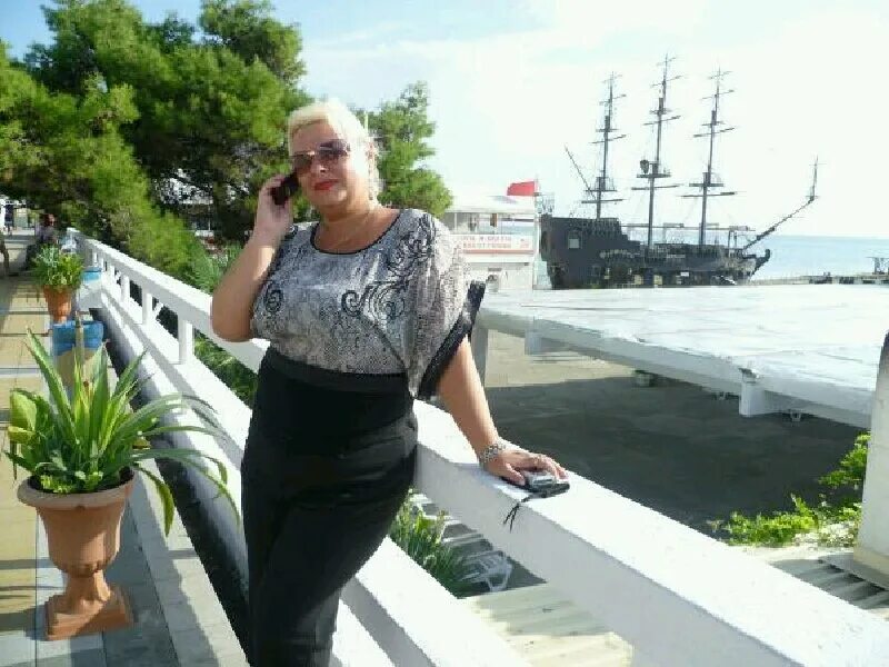 Бесплатные женщины адлер. Одинокие дамы в адлере. Бесплатные женщины адлер. Девушки в адлере для встреч. Бесплатные женщины адлер.