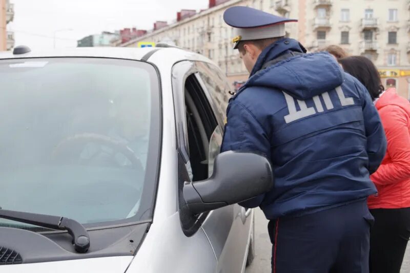 Сайт гибдд мурманск. ДПС Мурманск. День Мурманской милиции. Полицейская машина в Мурманской области. ГИБДД Мурманской обл фото.