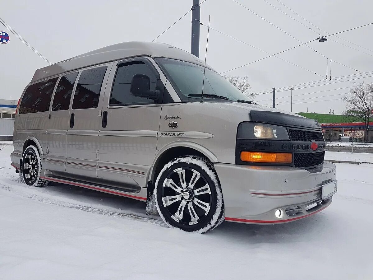Custom express. Минивэн шевроле экспресс 2025. шевроле экспресс 2016. шевроле минивэн 2008. chevrolet express без обвеса.