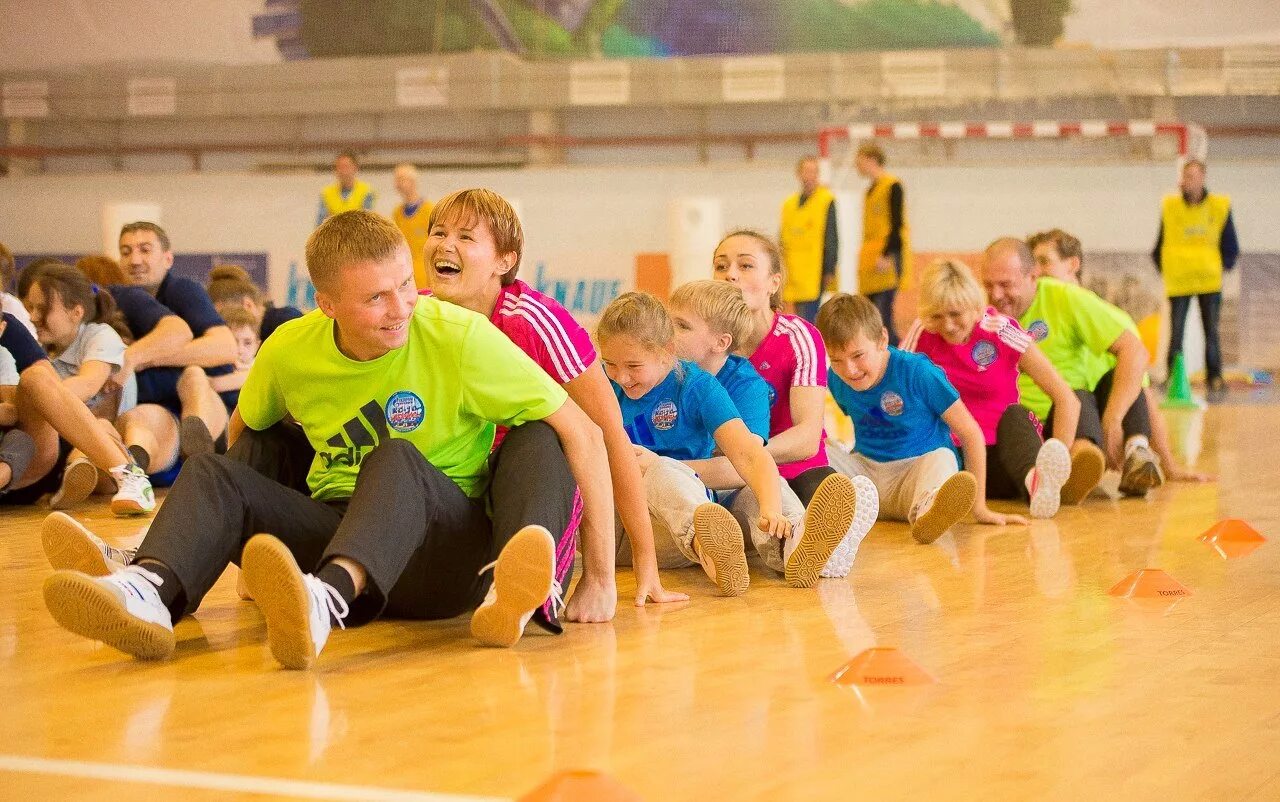 Спортивных конкурсы в школе. Спортивные соревнования для детей. Спортивные мероприятия для детей. Спортивные мероприятия. Спортивные семейные соревнования.