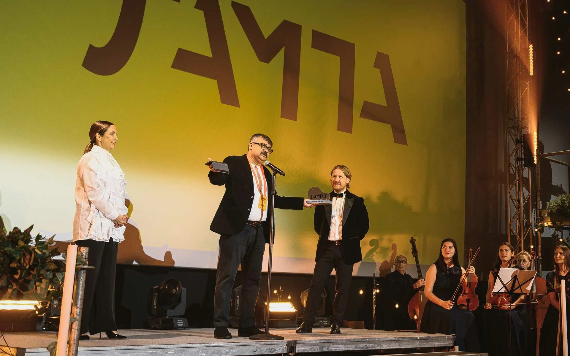 Международный кинофестиваль лампа. Фестиваль лампа пермь. Логотип лампа фестиваль. Логотип лампа фестиваль. Фестиваль лампа.