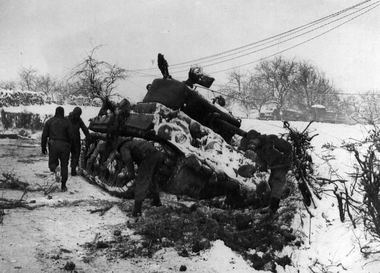 Битва в арденнах 1945. Арденская битва. Арденны бельгия 1944. Арденнская наступательная операция. Арденская битва.