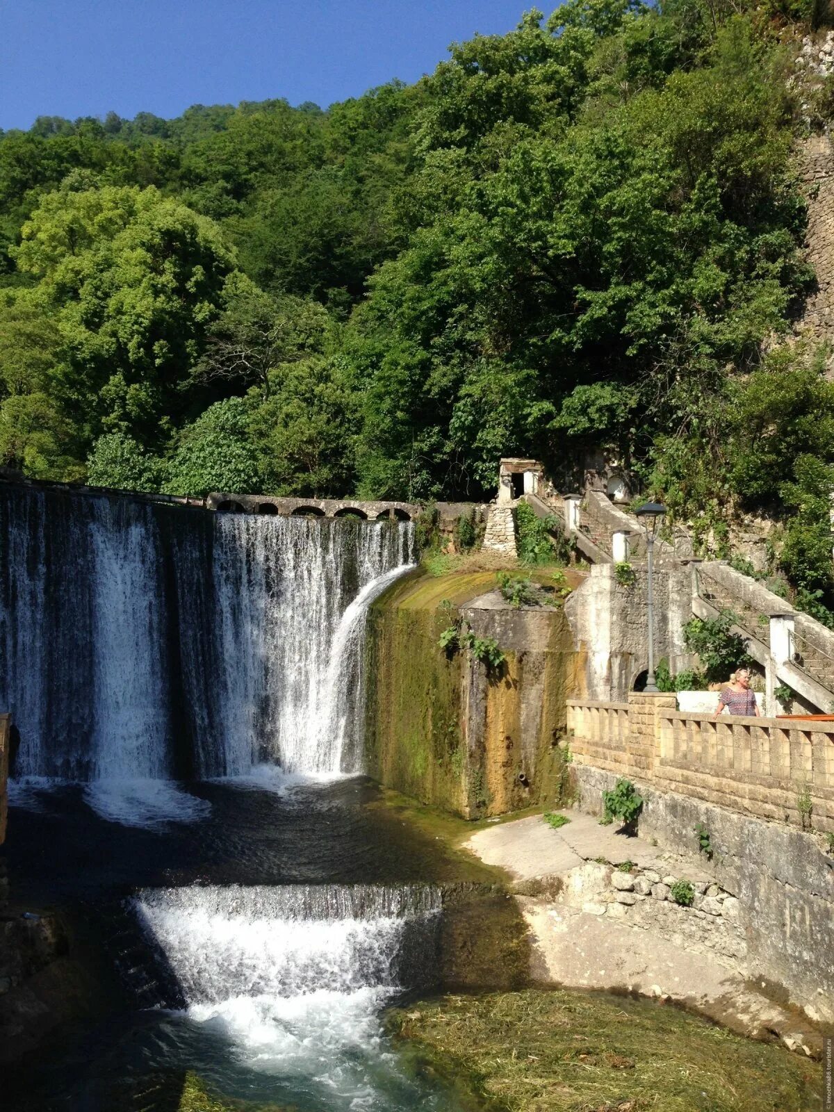 Новоафонский водопад в абхазии. Достромичательности абхазии. Абхазия доспремечательства. Достопримечательности абхазии которые стоит. Новоафонский водопад, абхазия, новый афон.