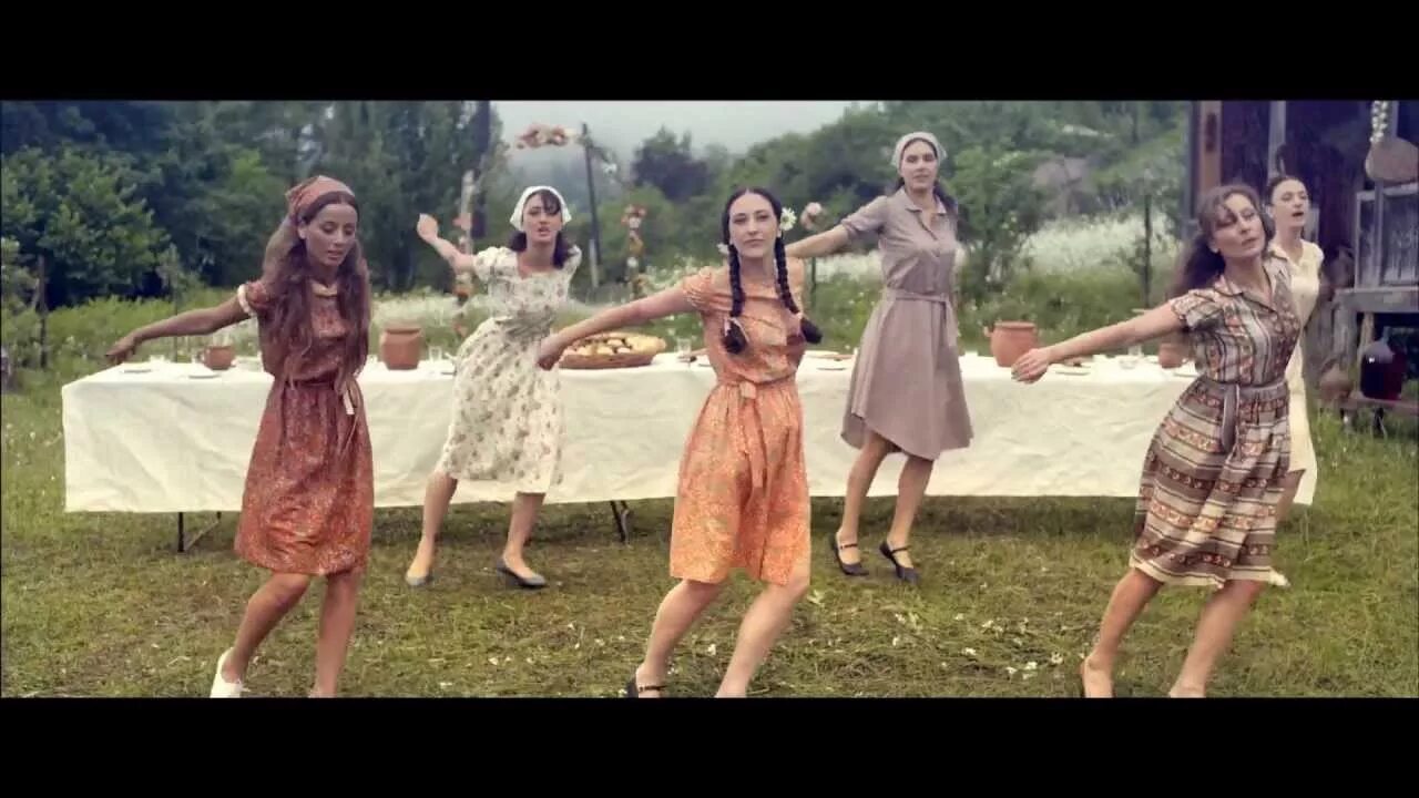 Татули мгеладзе трио мандили. Татули мгеладзе трио мандили. Грузинская песня женщина. Группа трио мандили. Грузинская песня араперия.