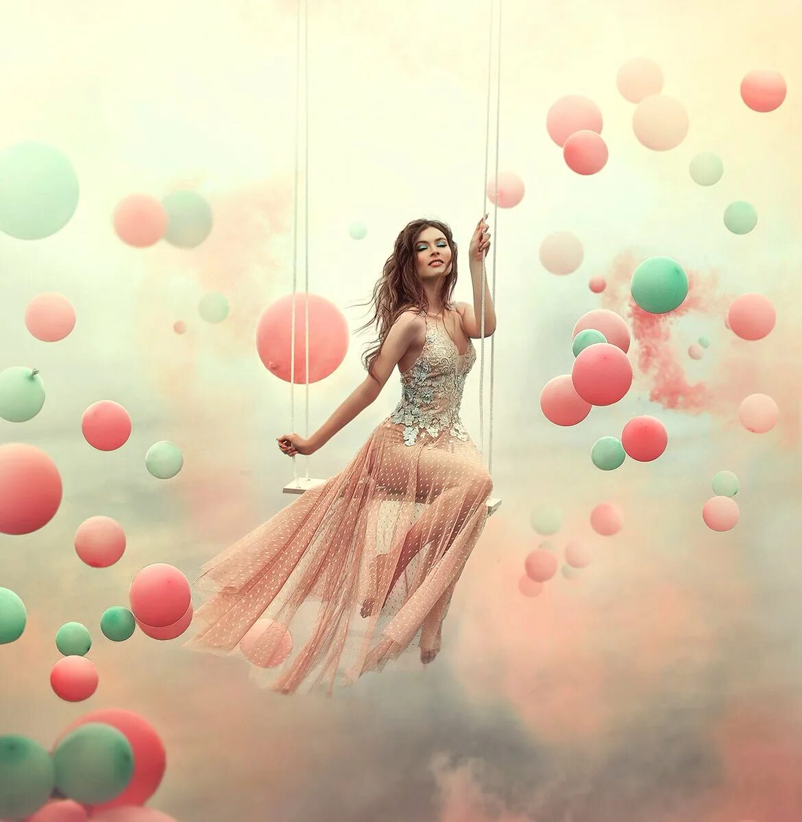 Танец с воздушными шарами. Девушка с воздушными шарами. Девушка с шариками воздушными. Фотосессия с шариками.