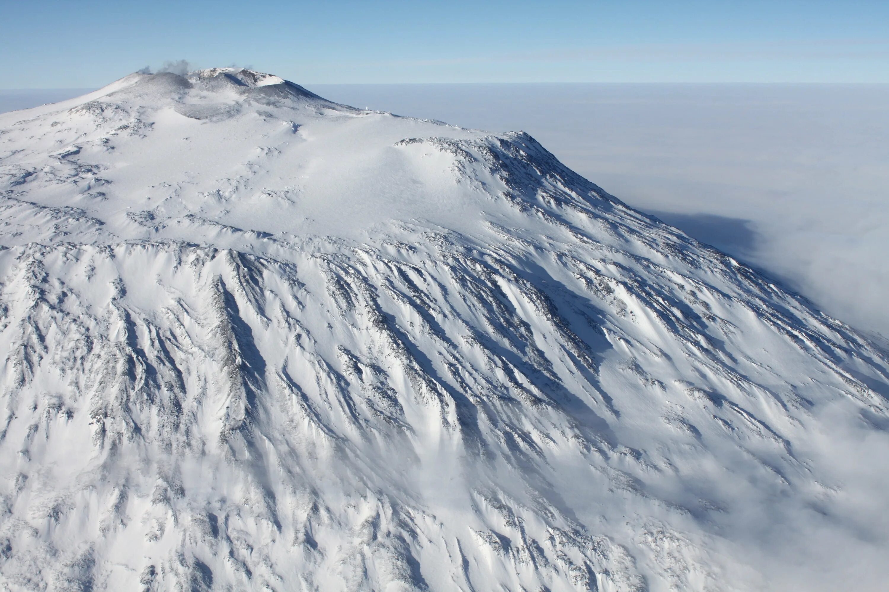 вулкан эребус в антарктиде. вулкан катмай. вулкан эребус. эребус и эльбрус.