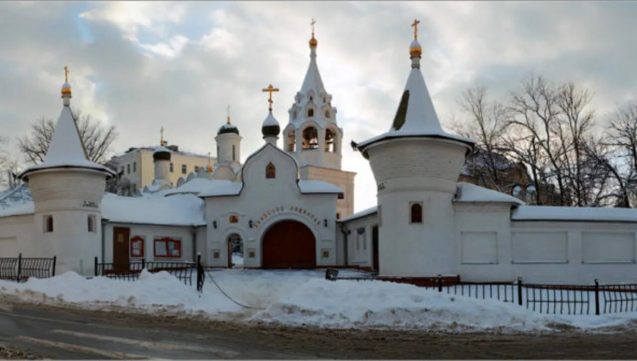 подворье афонского монастыря в москве. храм св. подворье афонского свято-пантелеймонова монастыря. вмч. подворье афонского монастыря в москве.