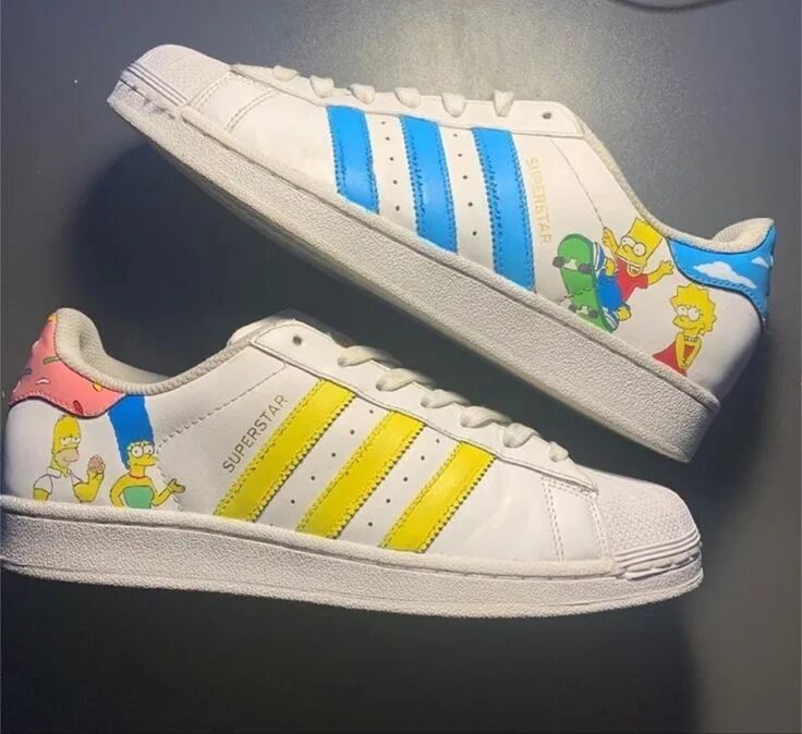 Adidas Simpson кроссовки Superstar. Адидас суперстар симпсоны. Adidas Superstar Custom. Adidas Simpsons обувь. Адидас симпсон