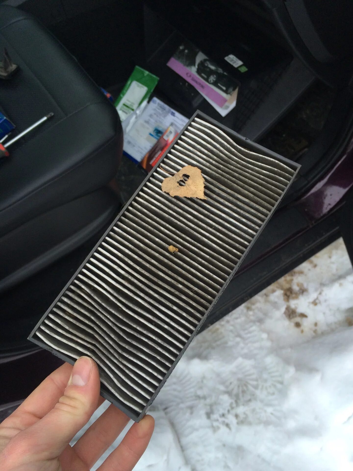 Замена фильтра саньенг кайрон. Замена фильтра саньенг кайрон. Салонный фильтр санг енг кайрон. 3. 0 дизель 141 л.