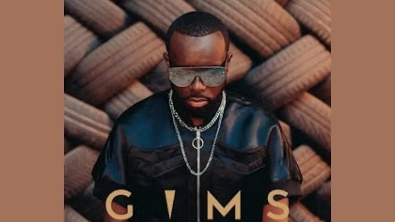 Ozuna пуэрториканский певец и Maitre Gims. Gims prive Jet. Mr. Gims без очков. ARHBO featuring Ozuna & Gims.